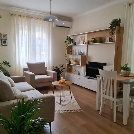 Pastel Tirana